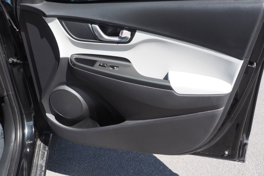 Used 2023 Hyundai Kona SEL image 22