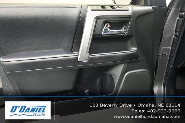 Used 2022 Toyota 4Runner SR5 Premium w/ Moonroof Package AWD/4WD image 23