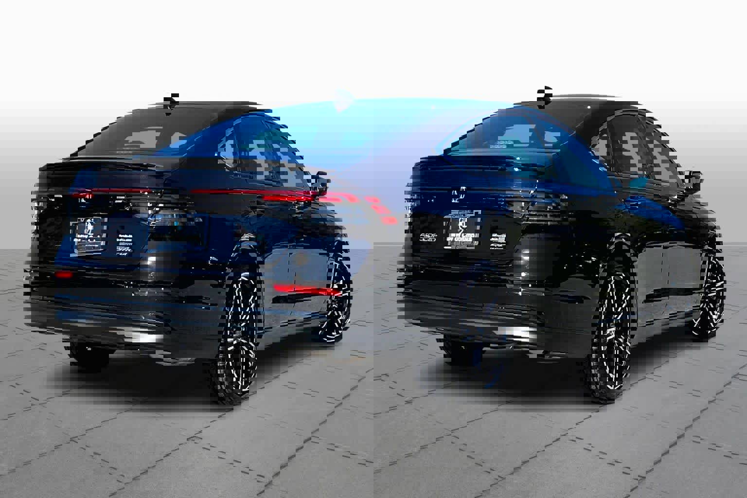 Used 2025 Honda Accord Sport image 13