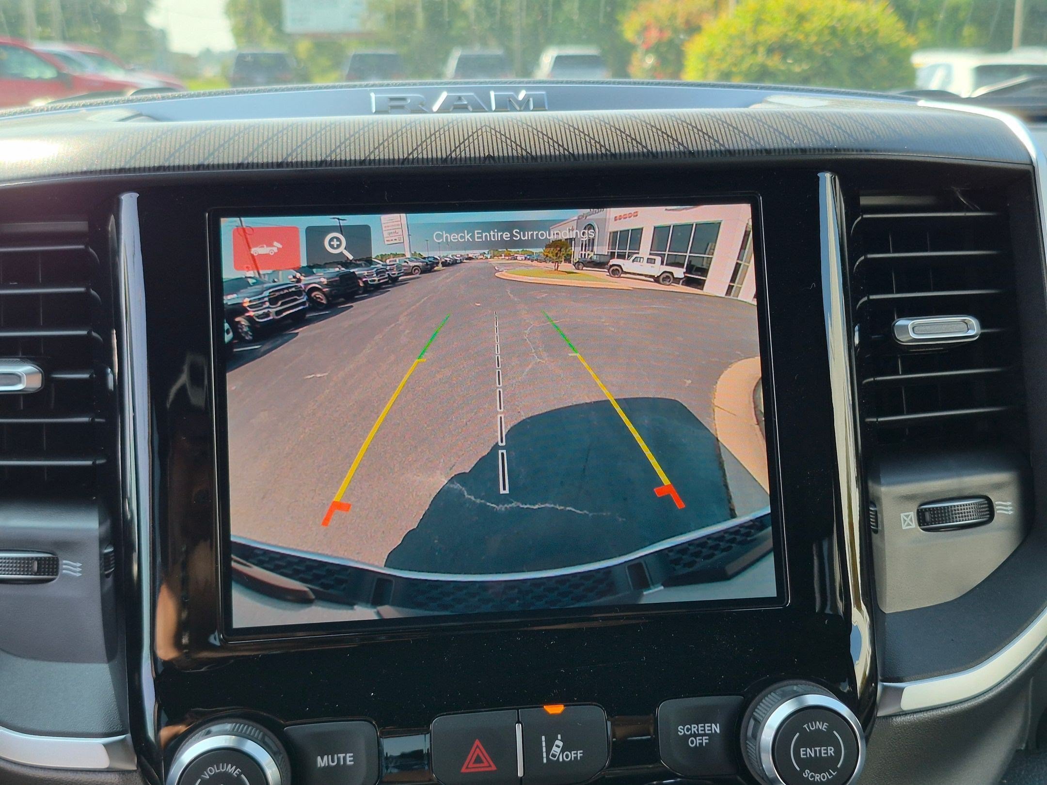 New 2026 RAM 1500 Express AWD/4WD image 15