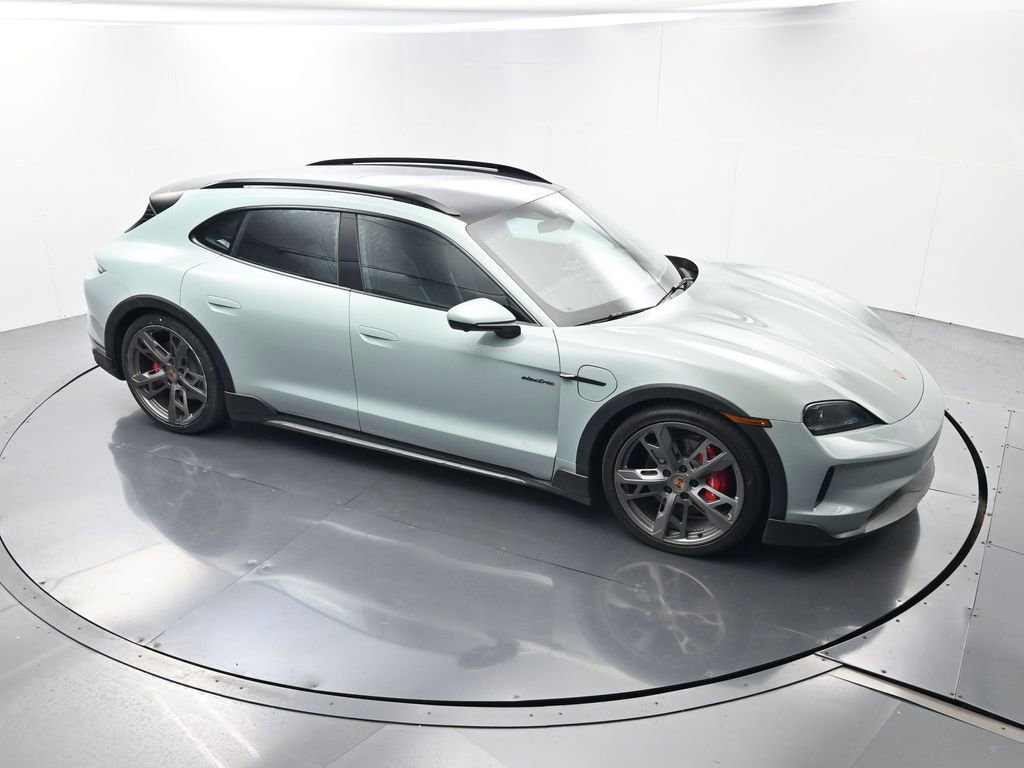 Certified 2025 Porsche Taycan 4S AWD/4WD image 40