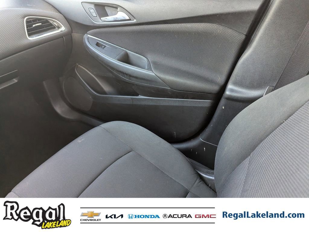 Used 2017 Chevrolet Cruze LT w/ Convenience Package image 13