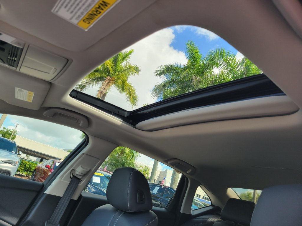 Used 2023 Acura TLX w/ Technology Package FWD image 17