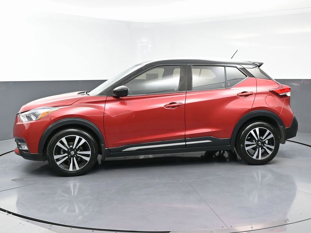 Used 2019 Nissan Kicks SR image 6
