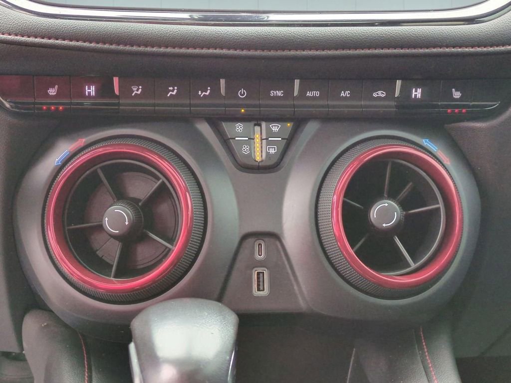 Used 2019 Chevrolet Blazer RS w/ LPO, Floor Liner Package AWD/4WD image 23