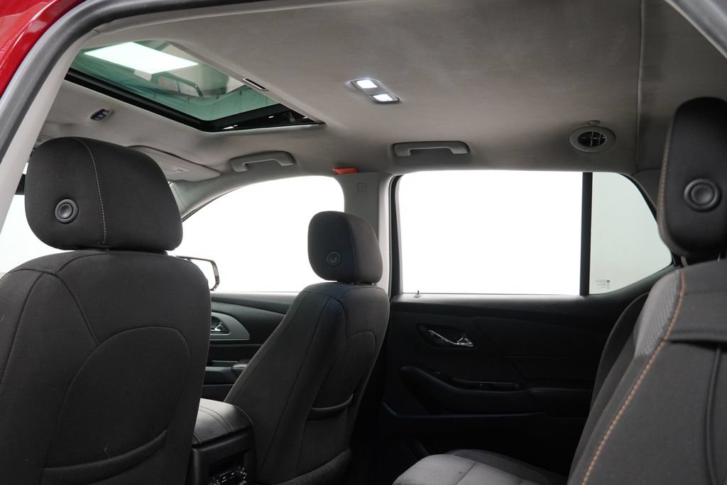 Used 2018 Chevrolet Traverse LT FWD image 14
