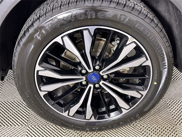 Used 2022 Ford Escape SE w/ SE Sport Appearance Package image 34