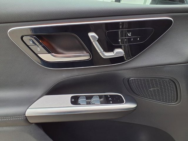 Used 2025 Mercedes-Benz GLC 300 image 15