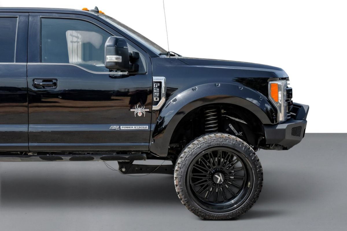 Used 2019 Ford F250 Lariat w/ Lariat Ultimate Package AWD/4WD image 7