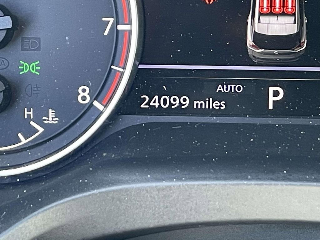 Used 2023 Nissan Rogue SV image 24