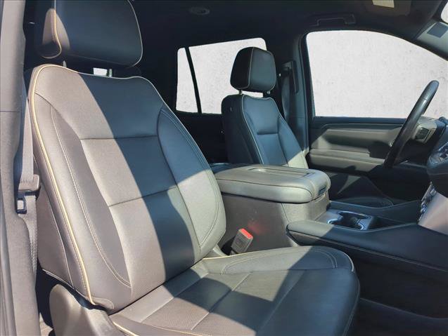 Used 2022 GMC Yukon SLT w/ SLT Luxury Package RWD image 29