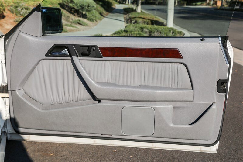 Used 1995 Mercedes-Benz E 320 Convertible image 72