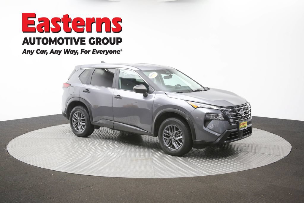 Used 2024 Nissan Rogue S AWD/4WD image 44