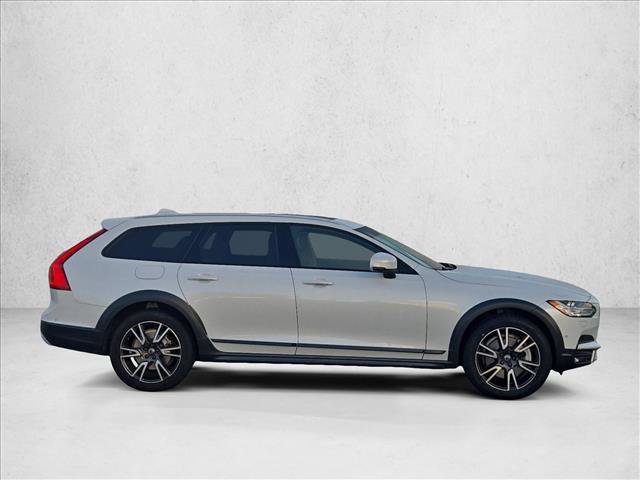 Used 2018 Volvo V90 T6 Cross Country w/ Convenience Package AWD/4WD image 4