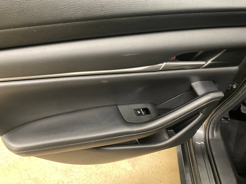 Used 2020 MAZDA MAZDA3 AWD Sedan w/ Select Package image 11