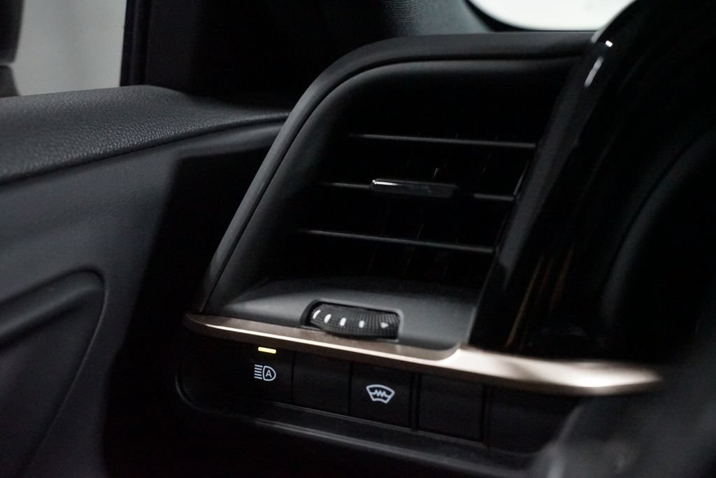 Certified 2023 Toyota Crown AWD/4WD image 24
