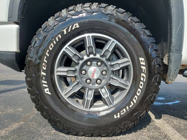 Used 2024 GMC Sierra 1500 AT4 w/ Technology Package AWD/4WD image 35