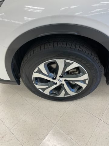 Used 2022 Subaru Outback Limited AWD/4WD image 32