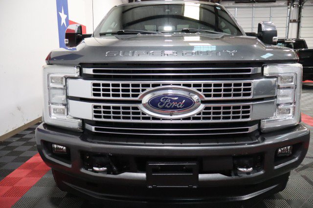 Used 2017 Ford F350 Platinum w/ Platinum Ultimate Package AWD/4WD image 4