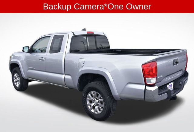 Used 2017 Toyota Tacoma SR5 w/ Tow Package AWD/4WD image 3