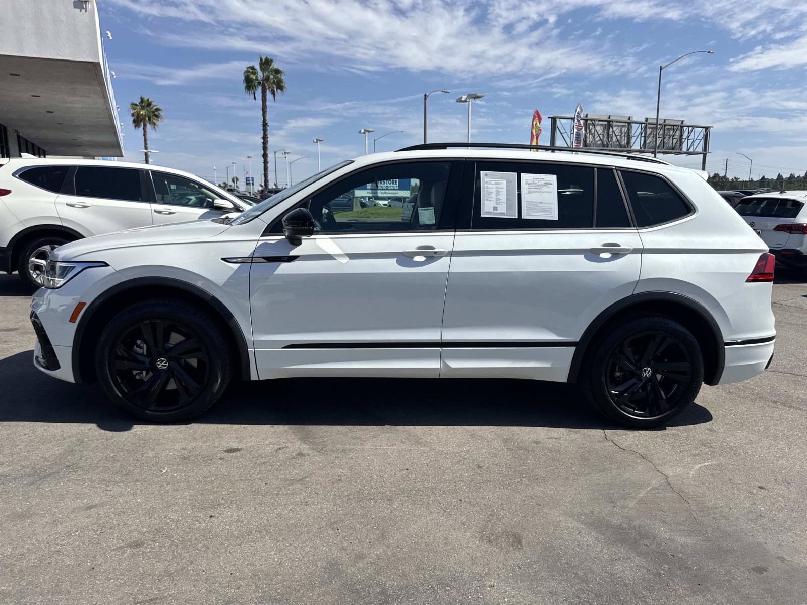 Certified 2024 Volkswagen Tiguan SE R-Line FWD image 2