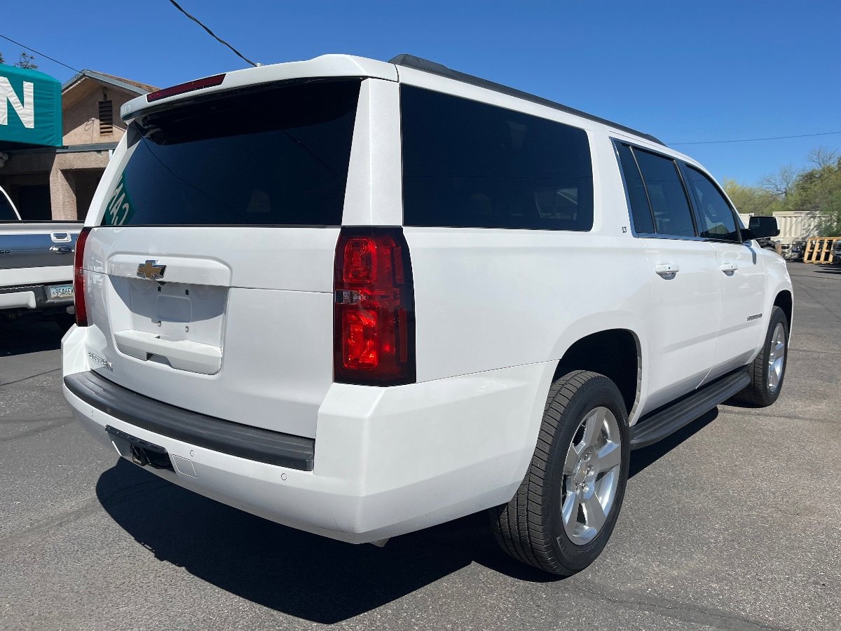 Used 2019 Chevrolet Suburban LT RWD image 5
