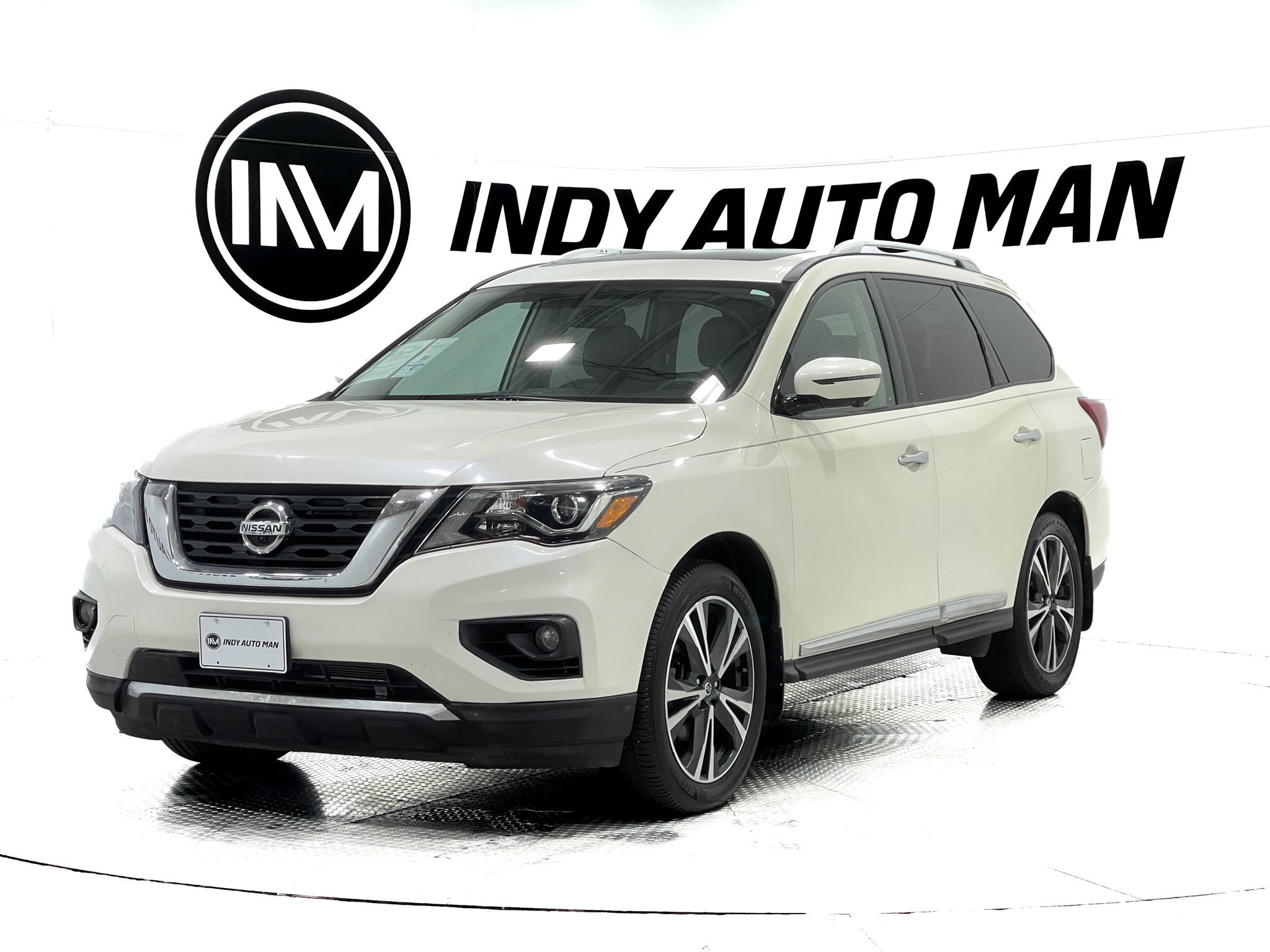 Used 2019 Nissan Pathfinder Platinum w/ Cargo Package AWD/4WD image 8