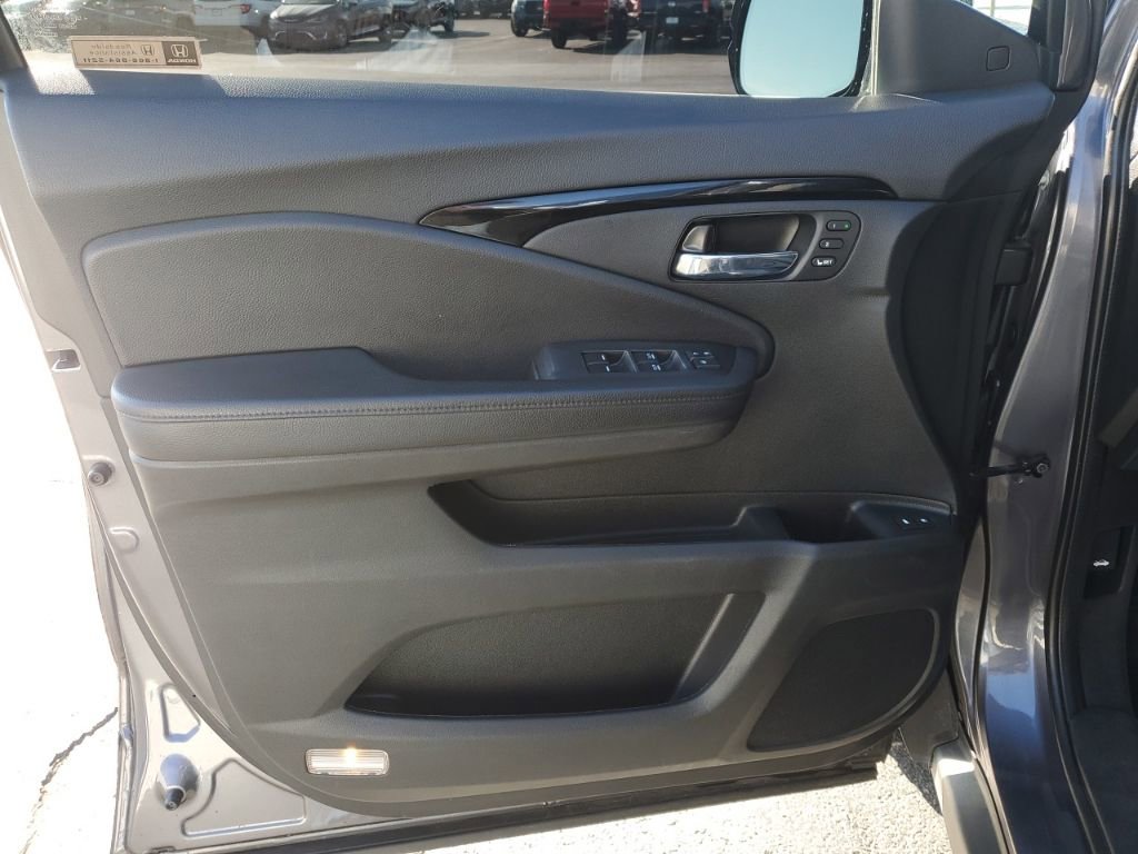 Used 2022 Honda Pilot Elite image 32