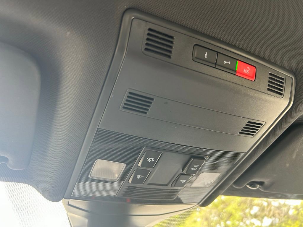 Used 2025 Volkswagen Jetta Sport image 54