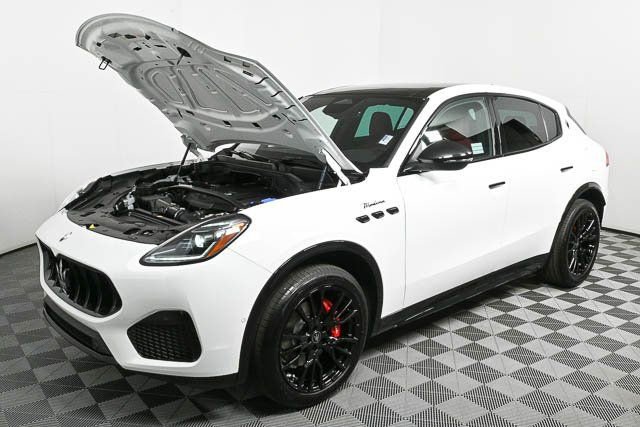 New 2025 Maserati Grecale Folgore AWD/4WD image 35