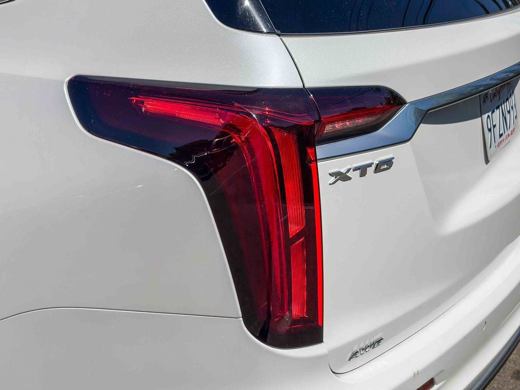 Used 2023 Cadillac XT6 Premium Luxury w/ Platinum Package AWD/4WD image 3