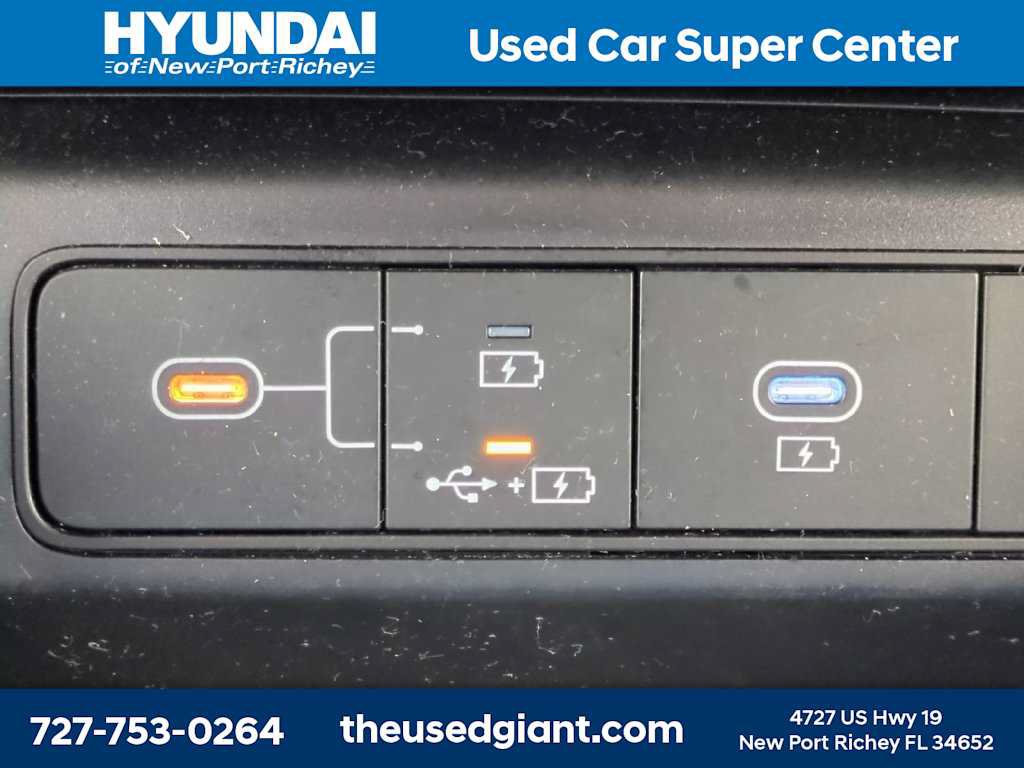 Used 2025 Hyundai Santa Cruz SEL FWD image 23