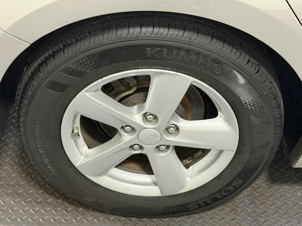 Used 2014 Kia Optima LX FWD image 18