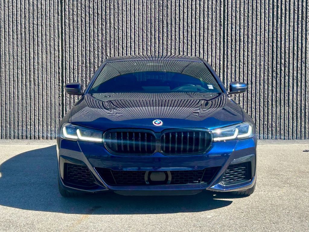 Used 2023 BMW M550i xDrive image 9