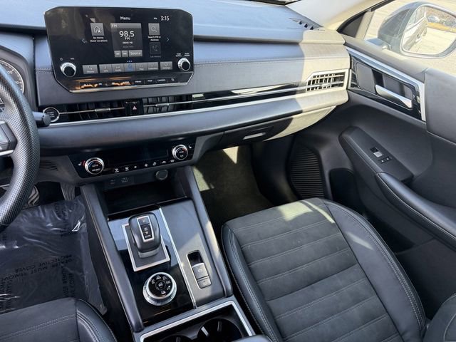 Used 2023 Mitsubishi Outlander SE image 15