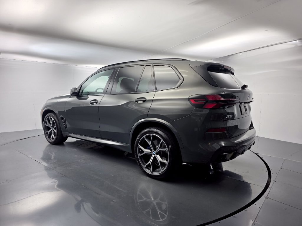 Certified 2024 BMW X5 xDrive40i w/ Executive Package AWD/4WD image 4