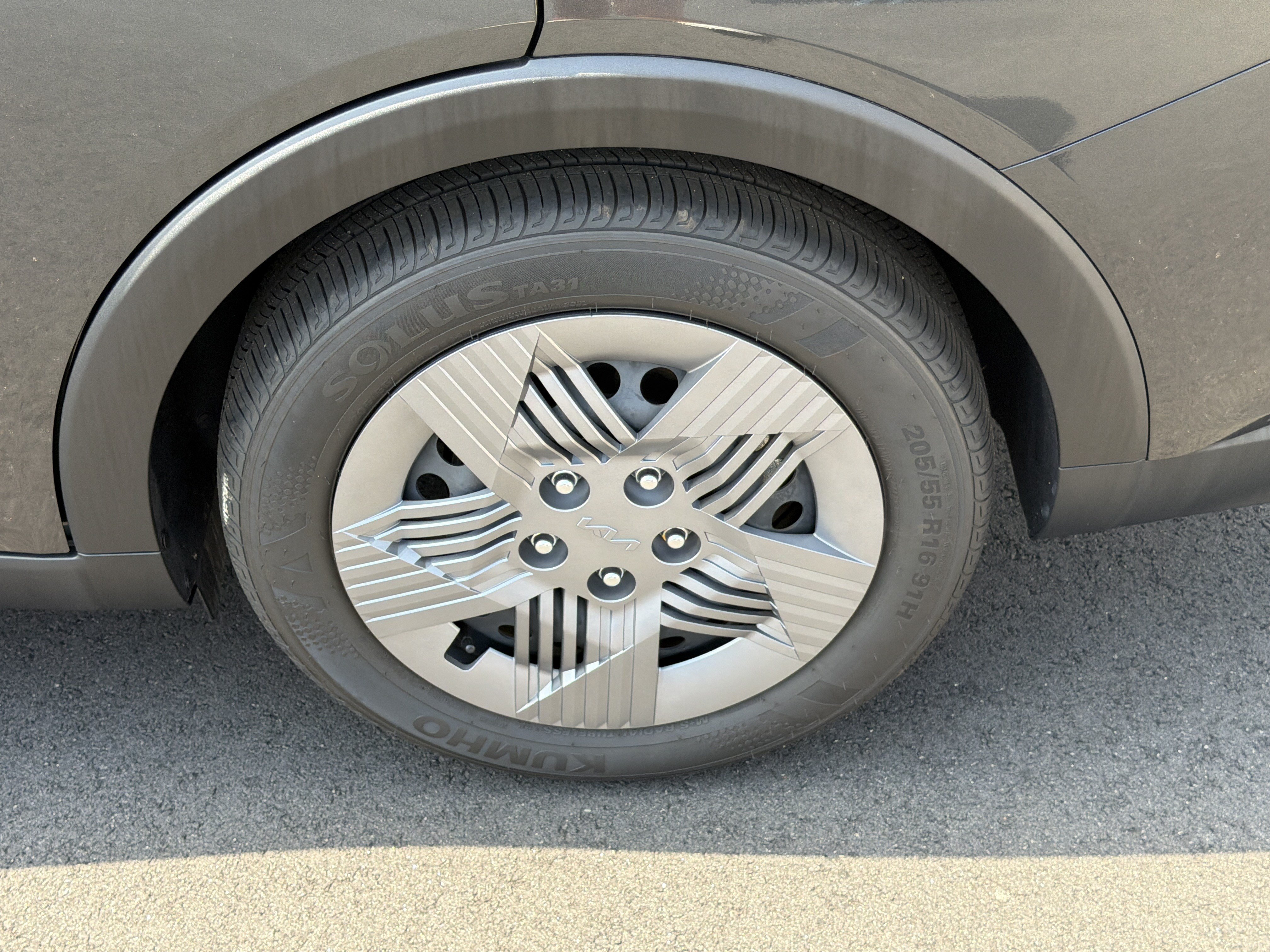 Certified 2025 Kia K4 FWD image 19