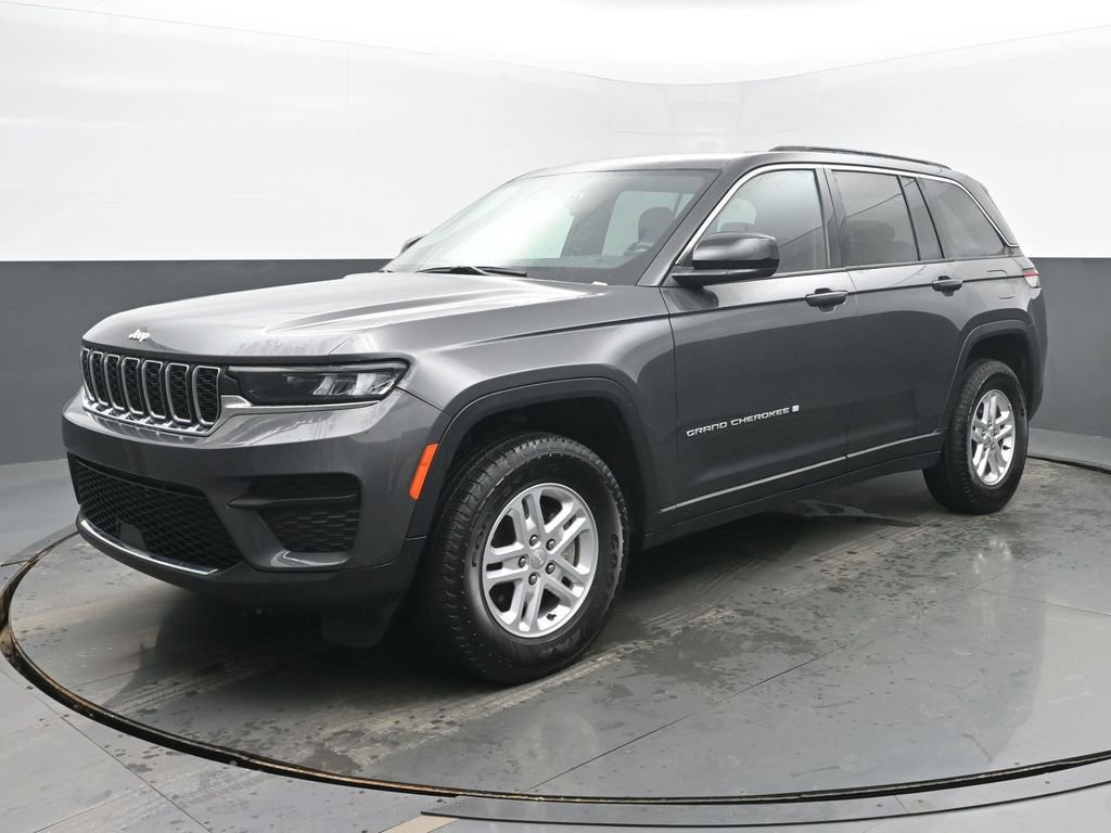 Used 2024 Jeep Grand Cherokee Laredo