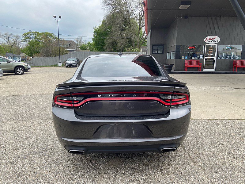 Used 2015 Dodge Charger SXT w/ AWD Plus Group image 3