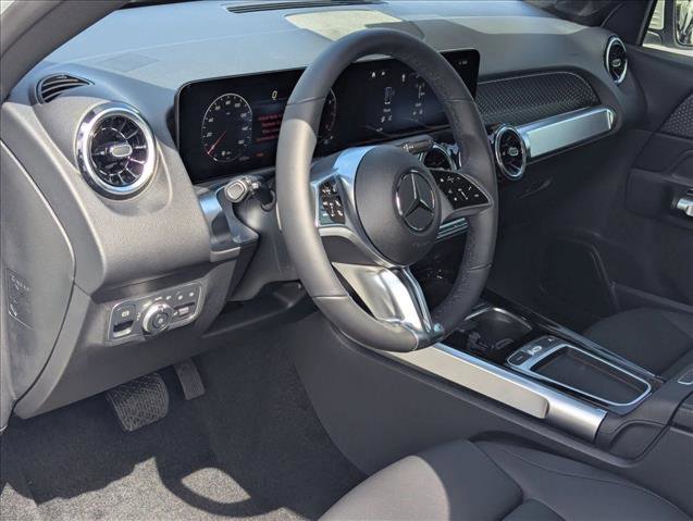 New 2026 Mercedes-Benz GLB 250 image 3