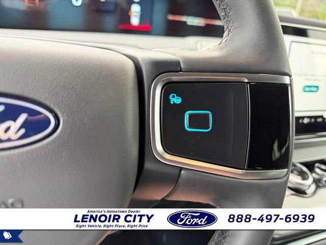 Used 2025 Ford Expedition Active RWD image 21