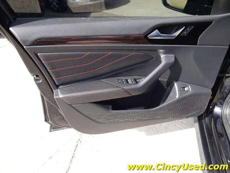 Used 2022 Volkswagen Jetta GLI Autobahn FWD image 25