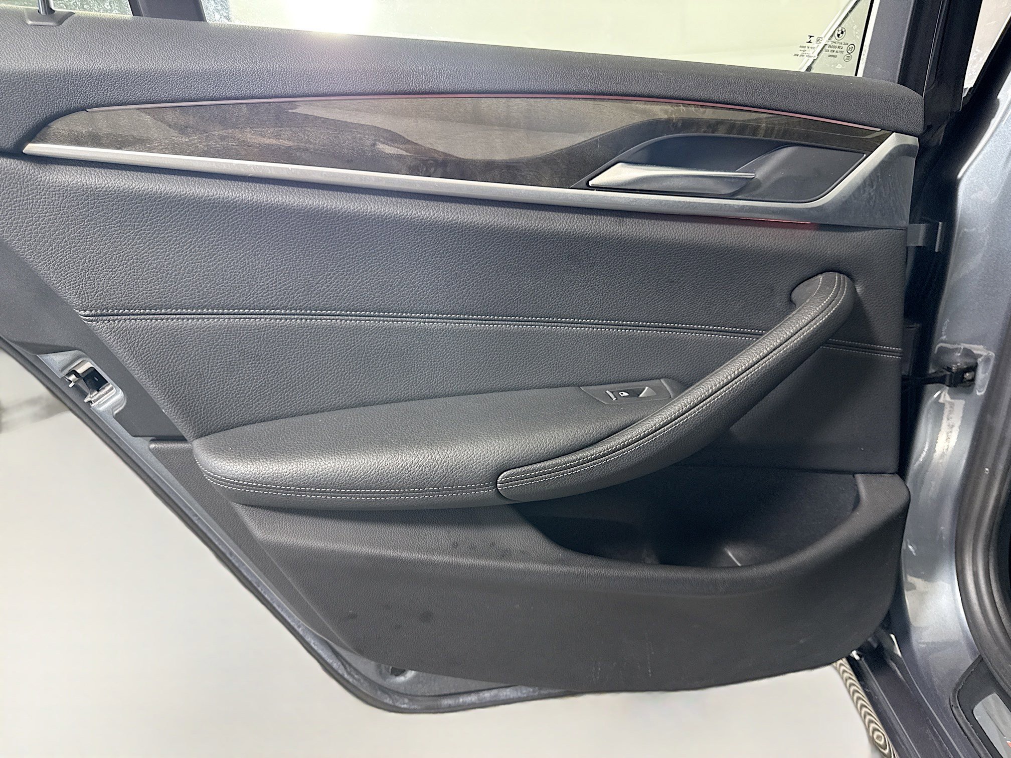 Used 2019 BMW 530i RWD image 26