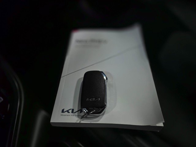 Used 2024 Kia Niro EX w/ EX Cold Weather Package image 39