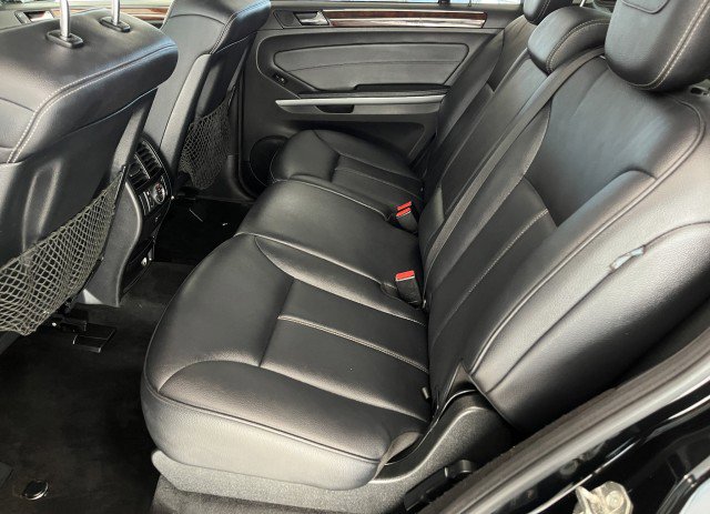 Used 2012 Mercedes-Benz GL 450 4MATIC image 30