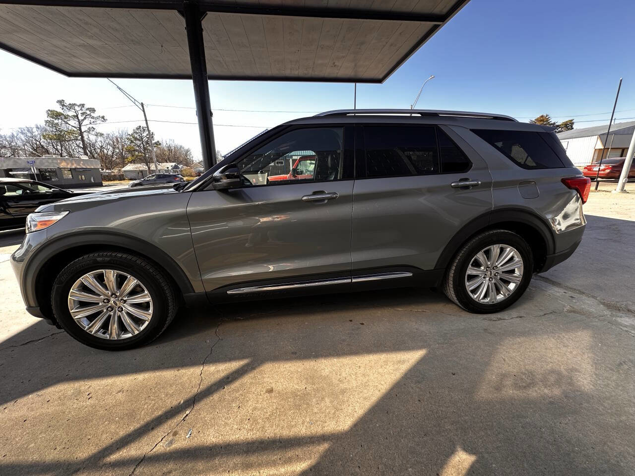 Used 2020 Ford Explorer Limited w/ Class III Trailer Tow Package image 5