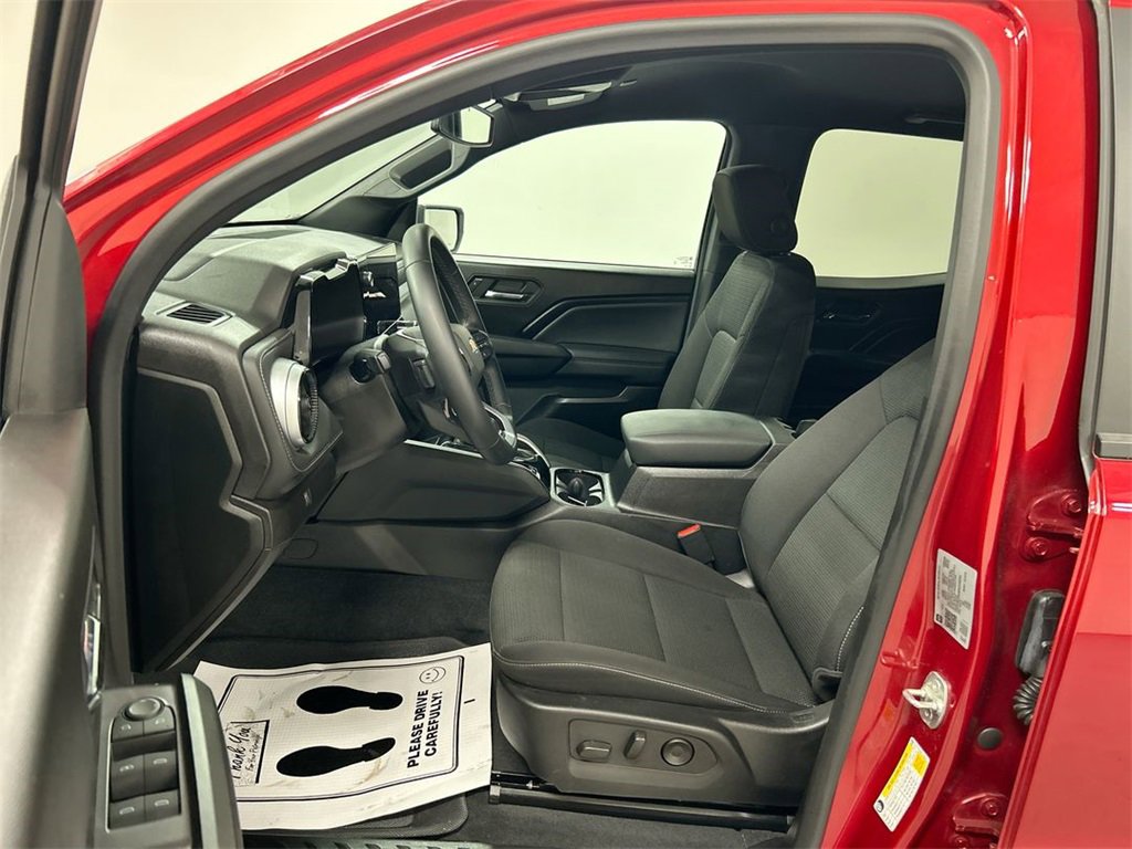 Used 2024 Chevrolet Colorado LT w/ LT Convenience Package II image 9