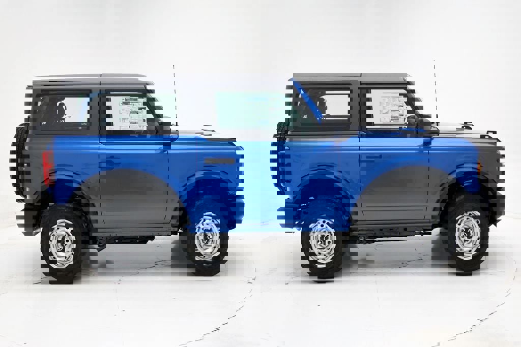 New 2025 Ford Bronco 2-Door image 2