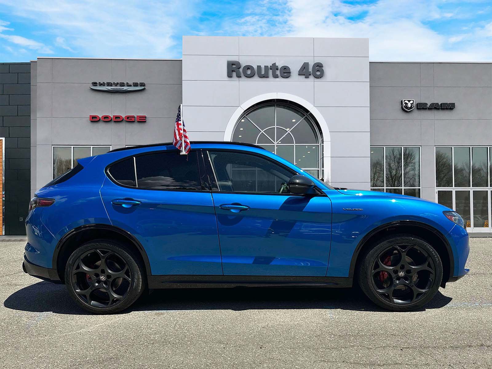 Used 2024 Alfa Romeo Stelvio Veloce AWD/4WD image 6