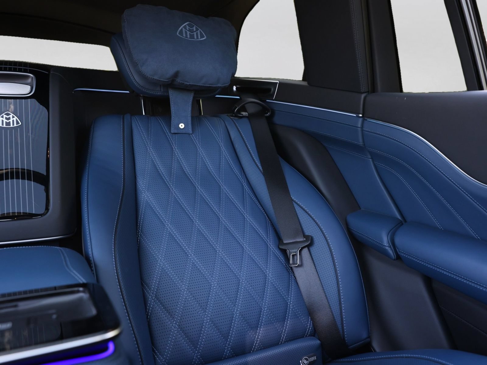 Used 2025 Mercedes-Benz Maybach GLS 600 4MATIC image 13